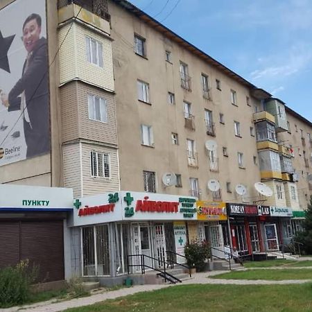 Apartment In The Karakol Heart Exterior foto