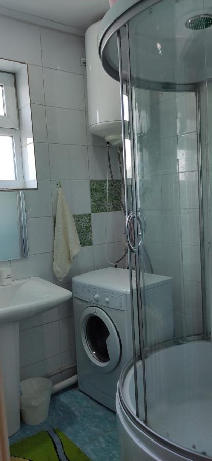 Apartment In The Karakol Heart Exterior foto