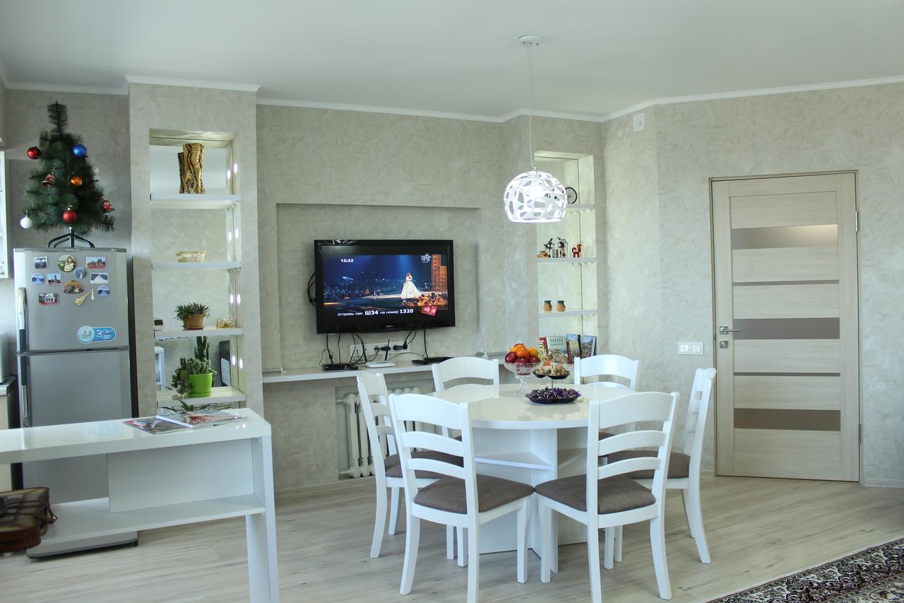 Apartment In The Karakol Heart Exterior foto